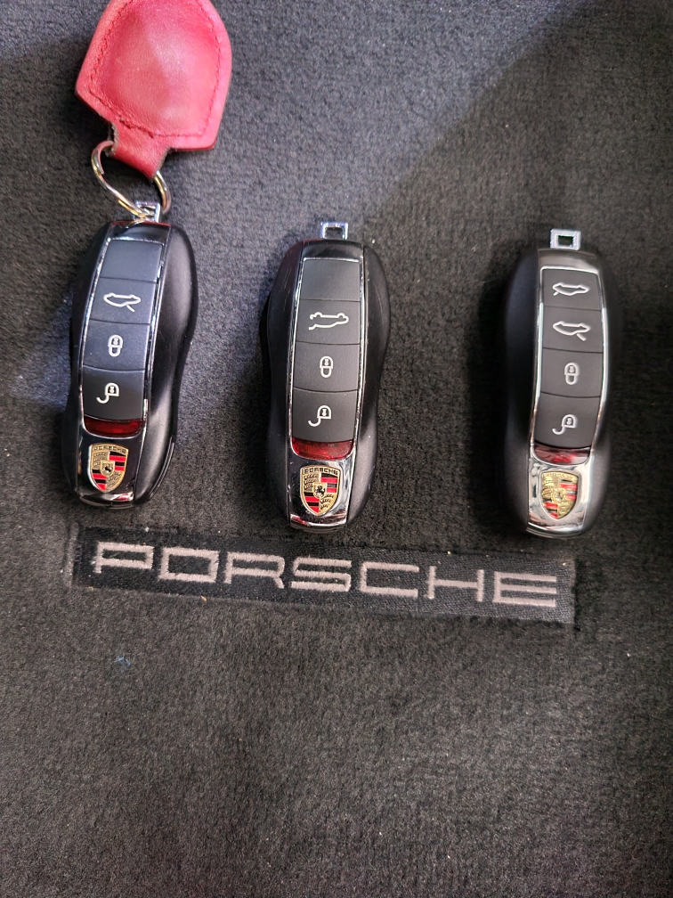 Porsche-car-key-duplicate